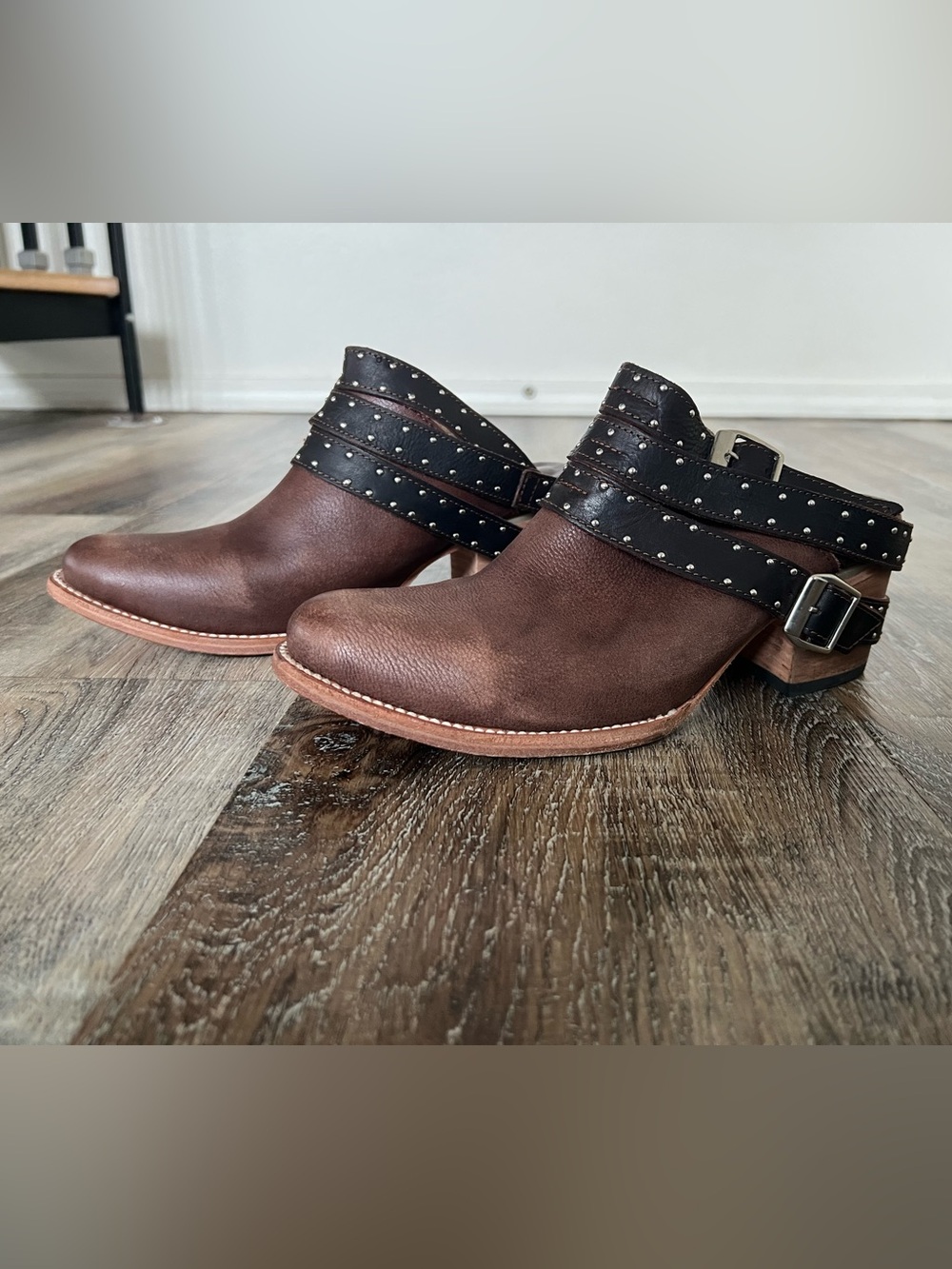 Freebird by Steven Frontier Brown Leather Mule Studded Booties size 9 - Picture 1 of 12